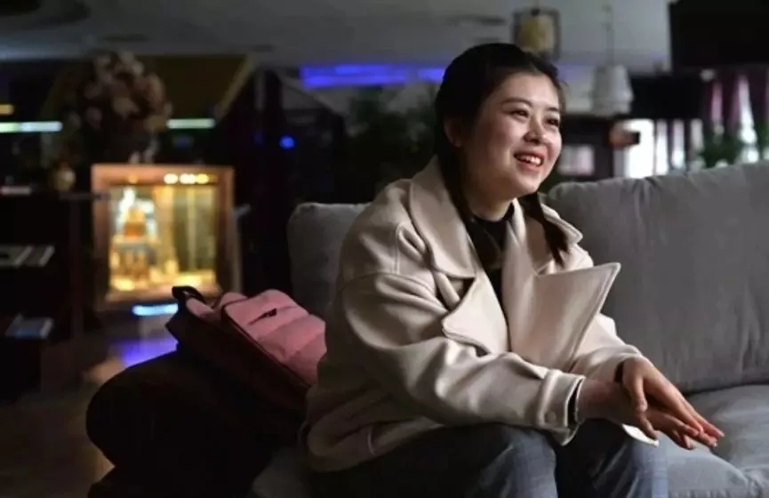 青春是用來(lái)奮斗的，除甲醛的青春最美麗！