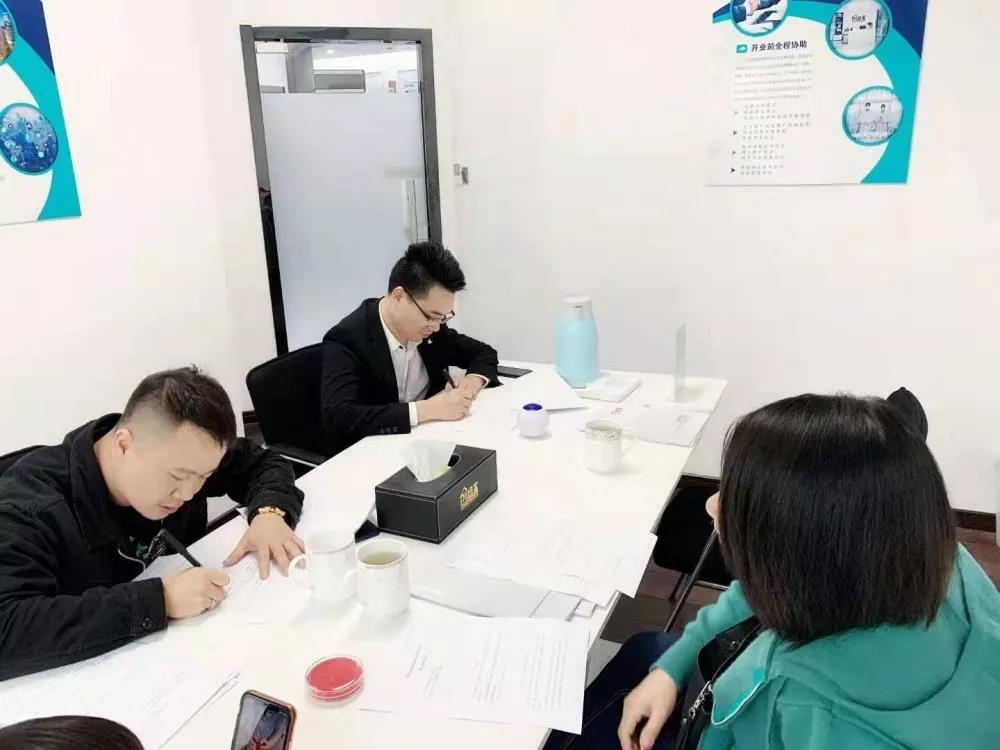 熱烈祝賀張總簽約創(chuàng)綠家貴州省六盤(pán)水市縣級(jí)代理！