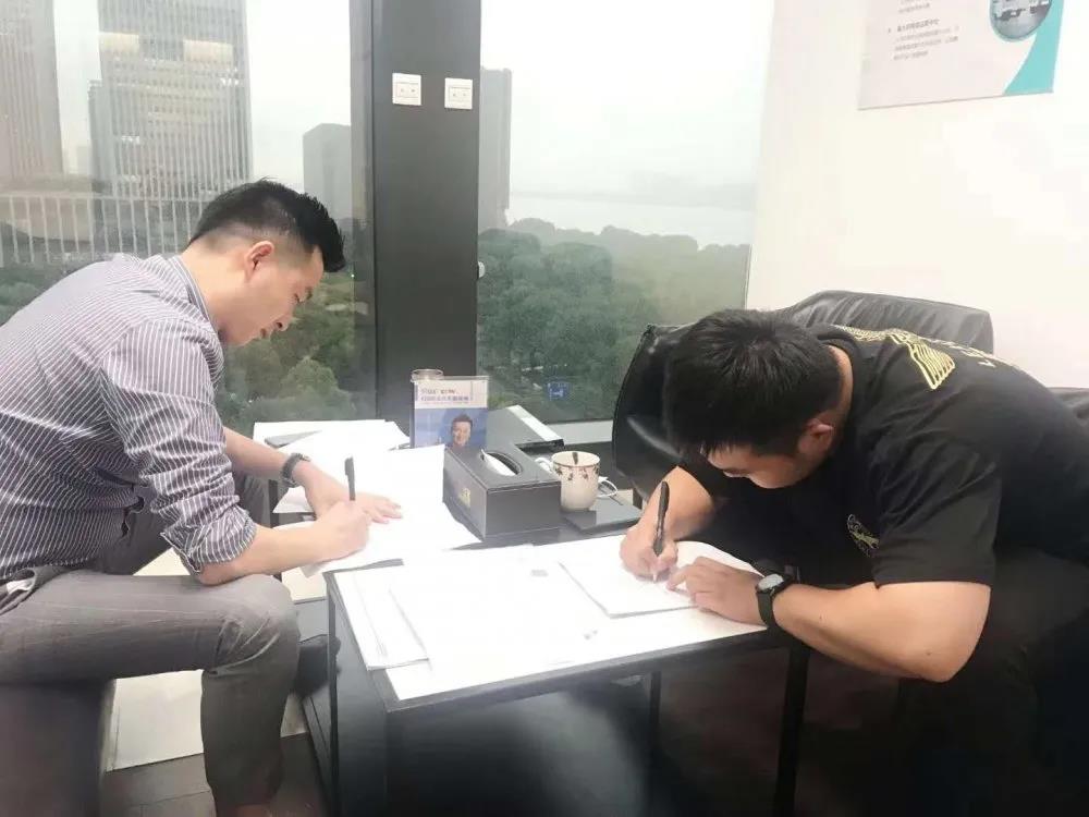 熱烈祝賀徐總簽約創(chuàng)綠家河南省鄭州市區(qū)級(jí)代理！