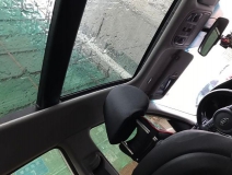 一輛汽車怎么能不受潮呢？